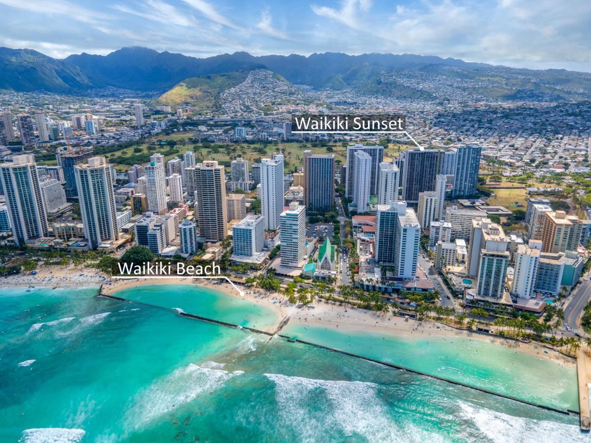 Newly Renovated 2 Bedroom Condo, 1 Block To Waikiki Beach, Free Parking Гонолулу Экстерьер фото