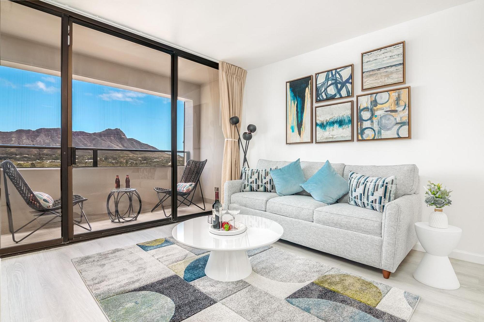 Newly Renovated 2 Bedroom Condo, 1 Block To Waikiki Beach, Free Parking Гонолулу Экстерьер фото