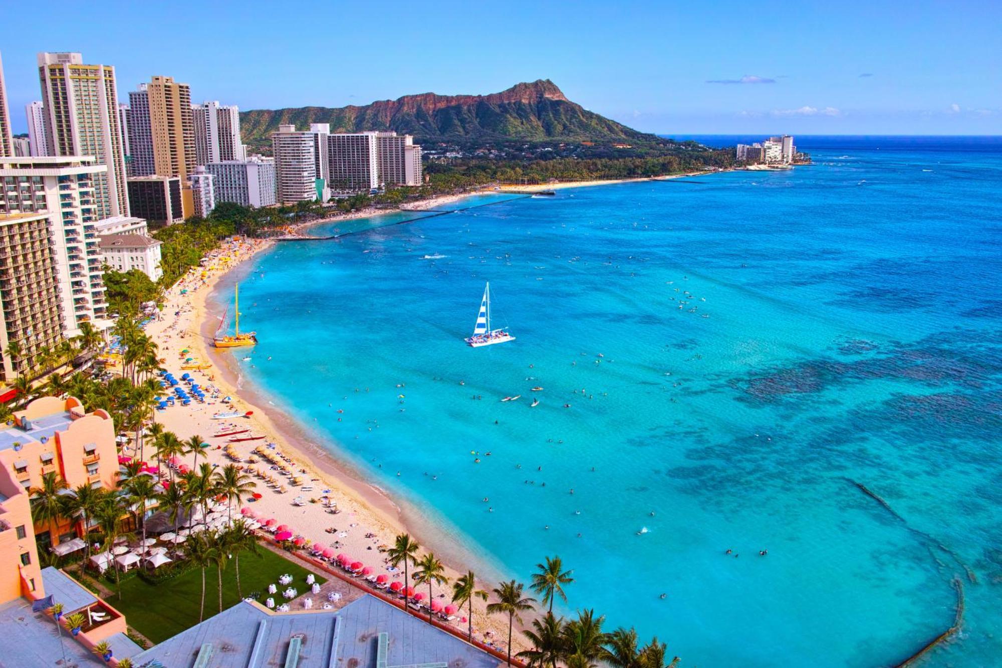Newly Renovated 2 Bedroom Condo, 1 Block To Waikiki Beach, Free Parking Гонолулу Экстерьер фото